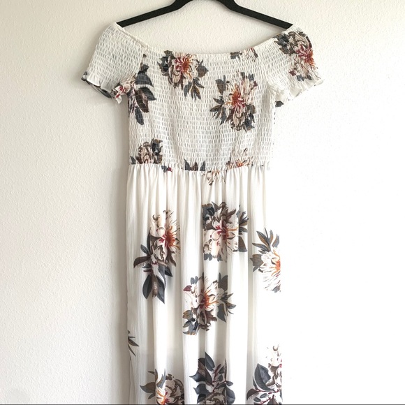 Floral Print Maxi Dress - Picture 2 of 3